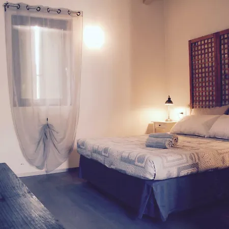 Rossosalvia Bed & Breakfast *